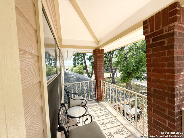 Image 37 of 49 For 710 Baetz Blvd. W
