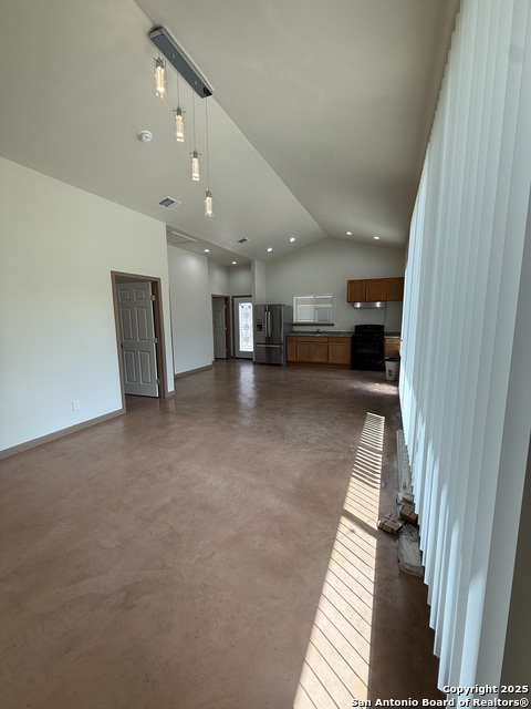 Image 44 of 49 For 710 Baetz Blvd. W