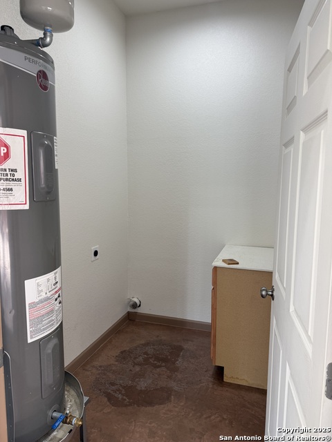 Image 45 of 49 For 710 Baetz Blvd. W