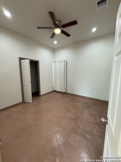 Image 47 of 49 For 710 Baetz Blvd. W