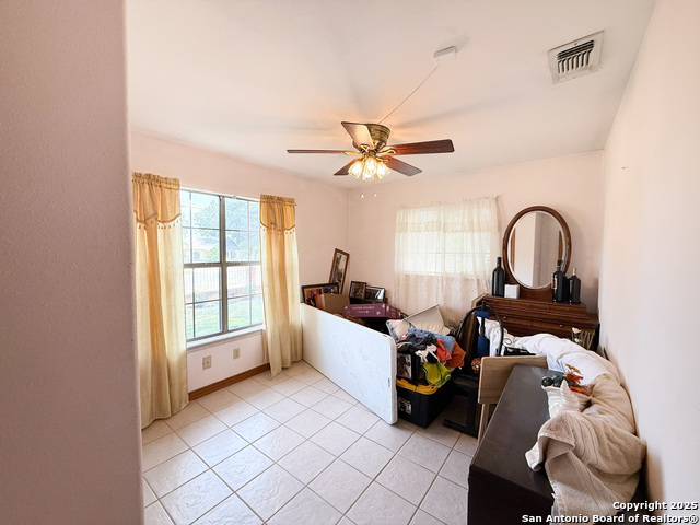 Image 9 of 49 For 710 Baetz Blvd. W