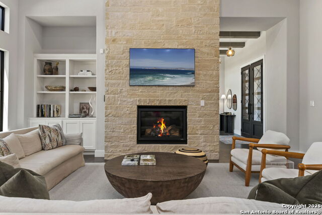 Image 12 of 76 For 137 Balcones Bend