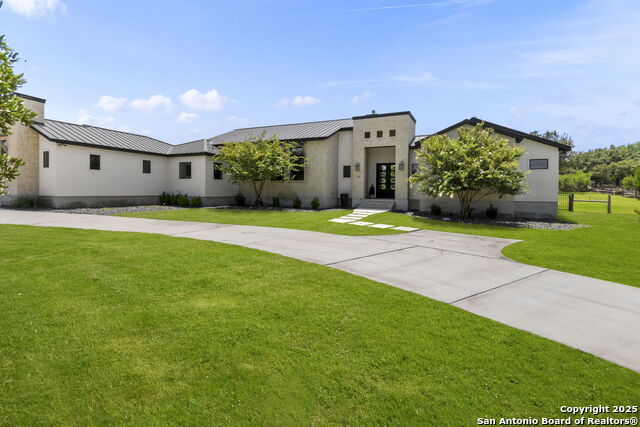 Image 3 of 76 For 137 Balcones Bend