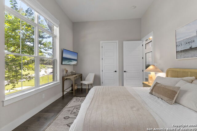 Image 41 of 76 For 137 Balcones Bend