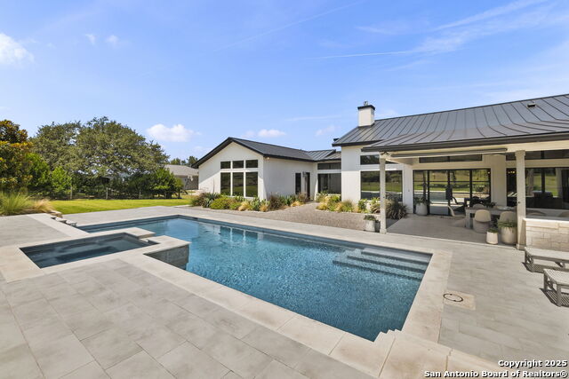 Image 48 of 76 For 137 Balcones Bend
