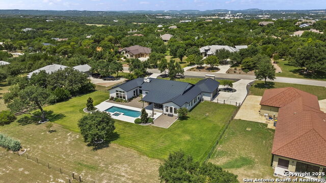Image 61 of 76 For 137 Balcones Bend