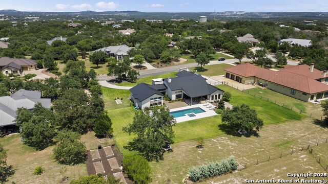 Image 62 of 76 For 137 Balcones Bend