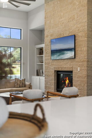 Image 64 of 76 For 137 Balcones Bend