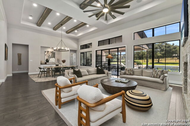 Image 9 of 76 For 137 Balcones Bend