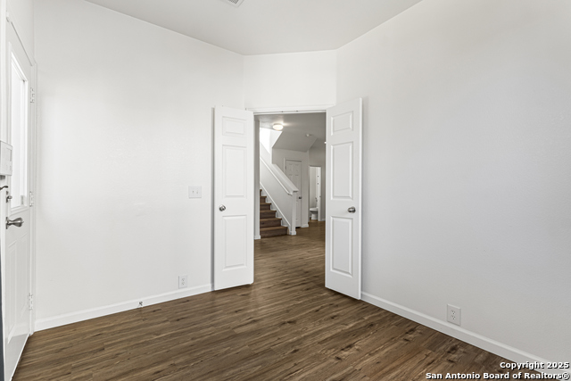 Listing photo id 10 for 210 Rush Hvn