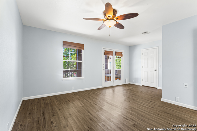 Listing photo id 12 for 210 Rush Hvn