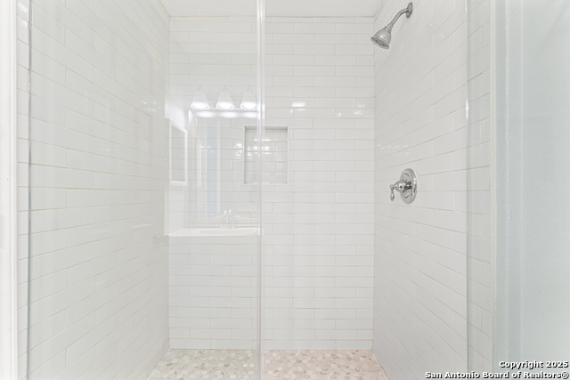 Listing photo id 15 for 210 Rush Hvn