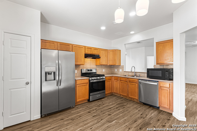 Listing photo id 4 for 210 Rush Hvn