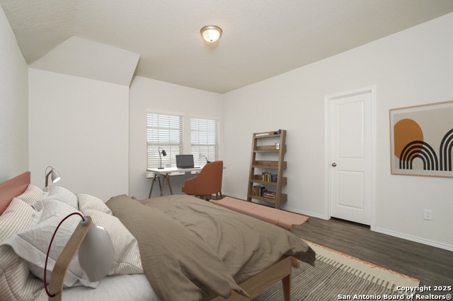 Listing photo id 1 for 9402 Somers Bend