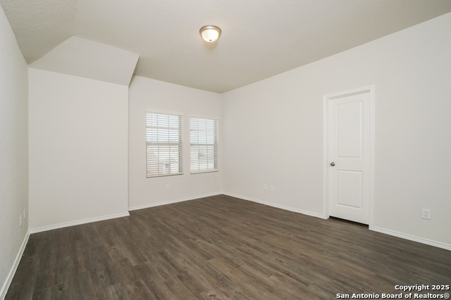 Listing photo id 2 for 9402 Somers Bend