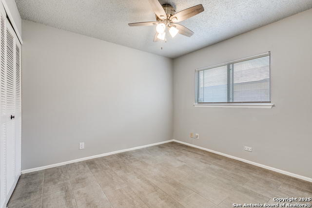 Image 15 of 24 For 8707 Thatch Dr