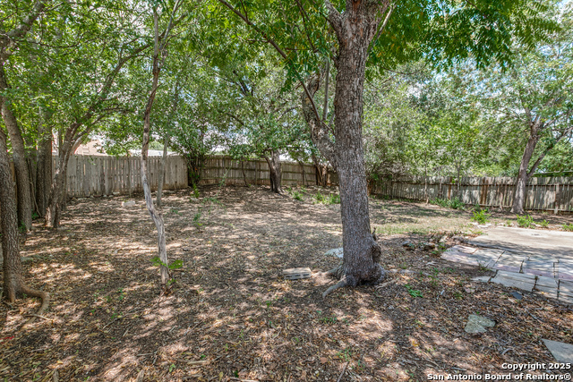 Image 20 of 24 For 8707 Thatch Dr