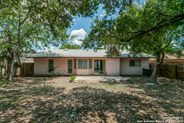 Image 22 of 24 For 8707 Thatch Dr