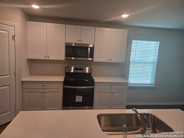 Image 9 of 13 For 14039 Sandstone Pass