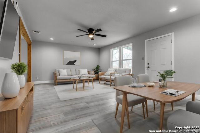 Image 4 of 25 For 1814 Amelia