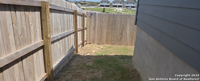 Image 8 of 13 For 1635 Knoll Ridge