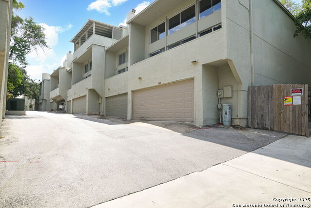 Details for 3103 Eisenhauer  J1, San Antonio, TX 78209