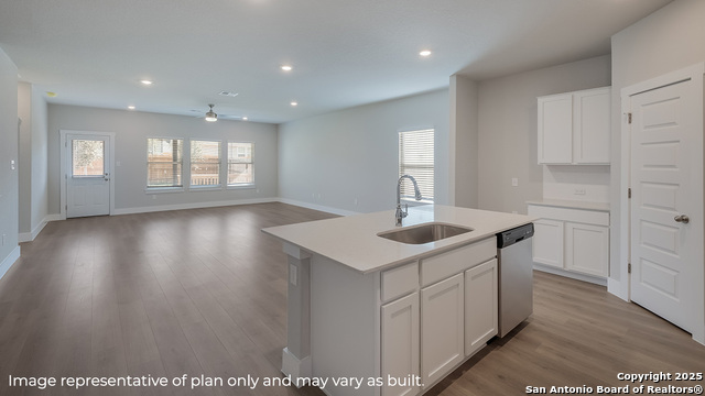 Image 3 of 29 For 14675 Pearl Flats