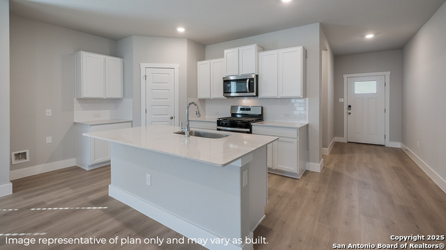 Image 4 of 29 For 14675 Pearl Flats