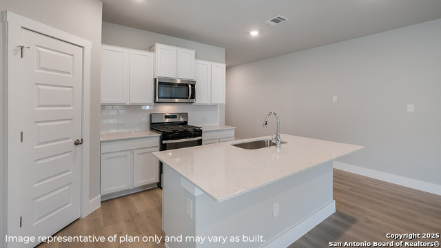 Image 5 of 29 For 14675 Pearl Flats