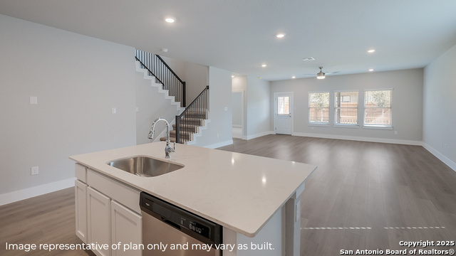 Image 6 of 29 For 14675 Pearl Flats