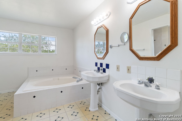 Image 18 of 37 For 124 Turkey Trail