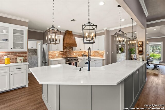 Image 11 of 45 For 608 Kendall Parkway