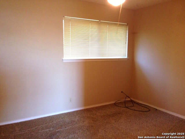 Image 5 of 10 For 6931 Wright Way St  6933