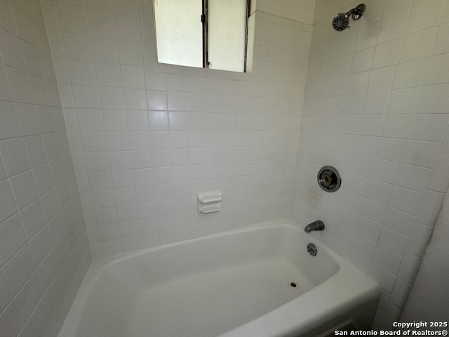 Image 19 of 21 For 9915 Powhatan  6h