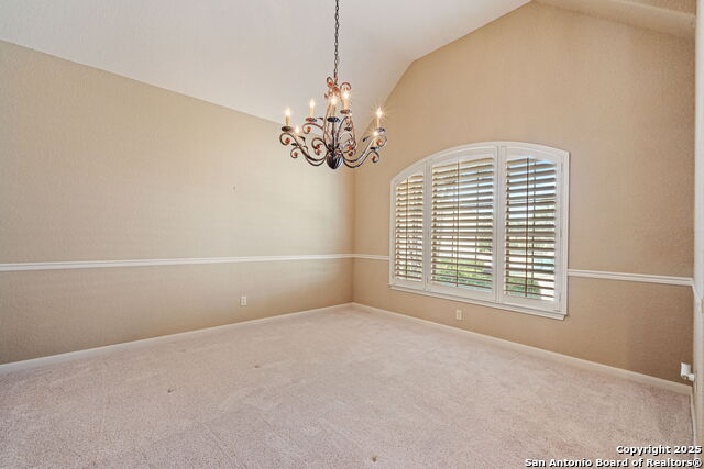 Image 10 of 32 For 207 Garden Hl