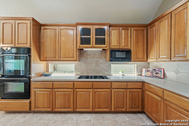 Image 12 of 32 For 207 Garden Hl