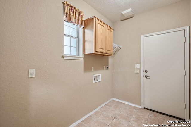 Image 25 of 32 For 207 Garden Hl