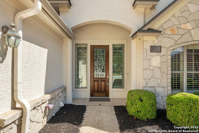 Image 3 of 32 For 207 Garden Hl