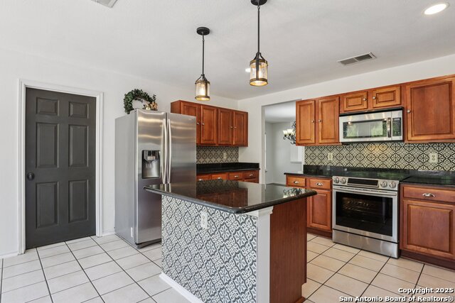 Listing photo id 20 for 16 Marella Dr
