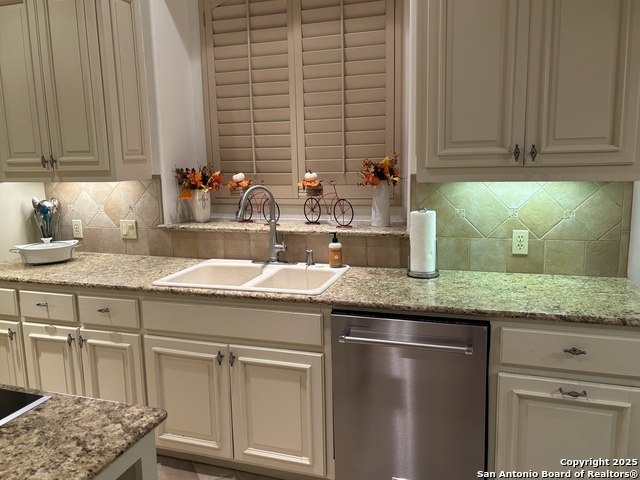 Image 7 of 51 For 131 Westcourt Ln