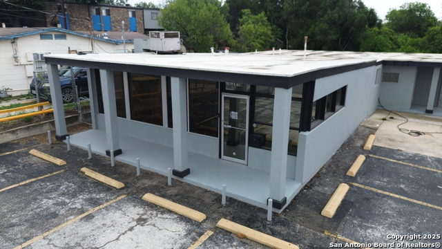 Details for 2810 Hillcrest Dr, Balcones Heights, TX 78201