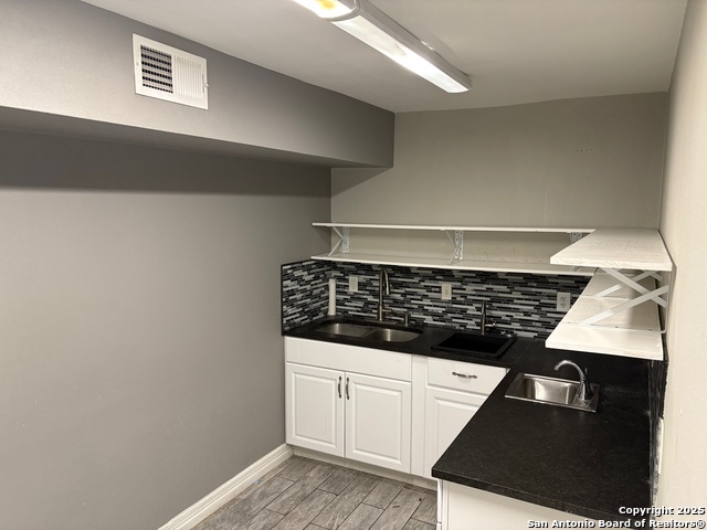 Image 10 of 13 For 2810 Hillcrest Dr