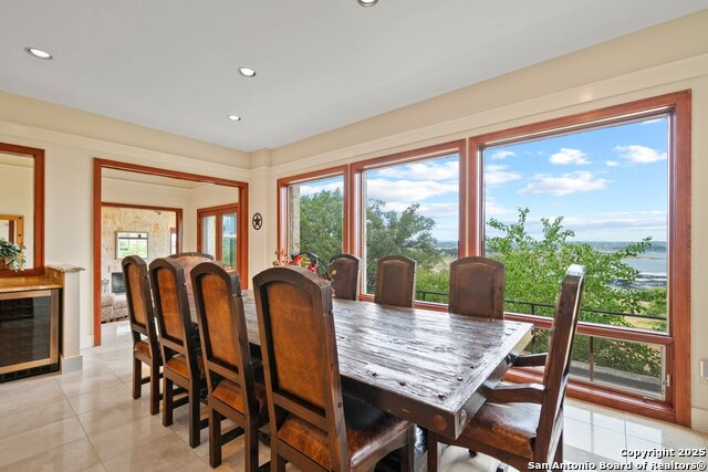 Listing photo id 15 for 169 Shores Point