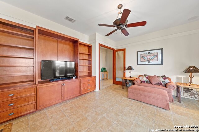 Listing photo id 23 for 169 Shores Point