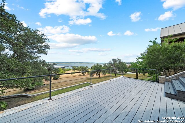 Listing photo id 42 for 169 Shores Point