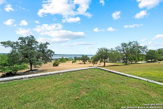 Listing photo id 43 for 169 Shores Point