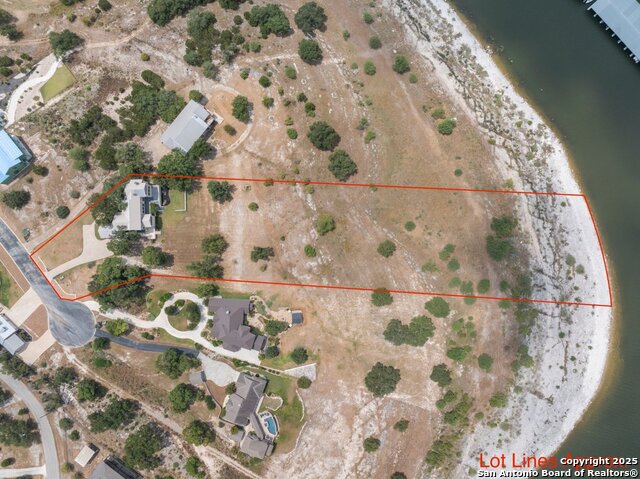 Listing photo id 4 for 169 Shores Point