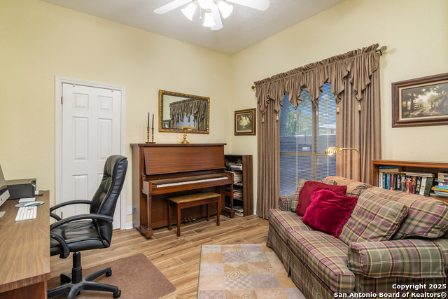 Image 22 of 48 For 6 Oakwell Farms