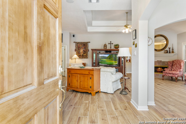 Image 3 of 48 For 6 Oakwell Farms