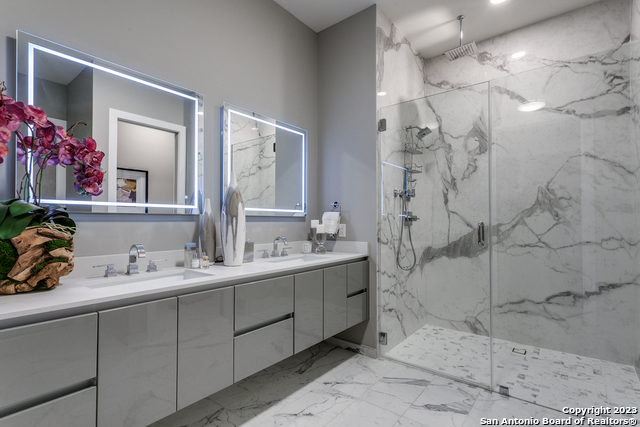 Listing photo id 16 for 123 Lexington Ave 1610